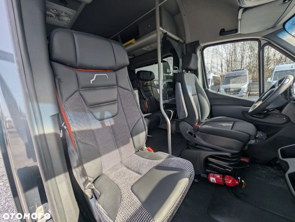 Mercedes-Benz Sprinter 519 - 22