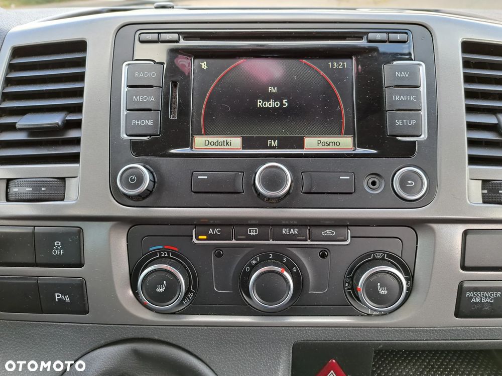 Volkswagen Multivan - 23