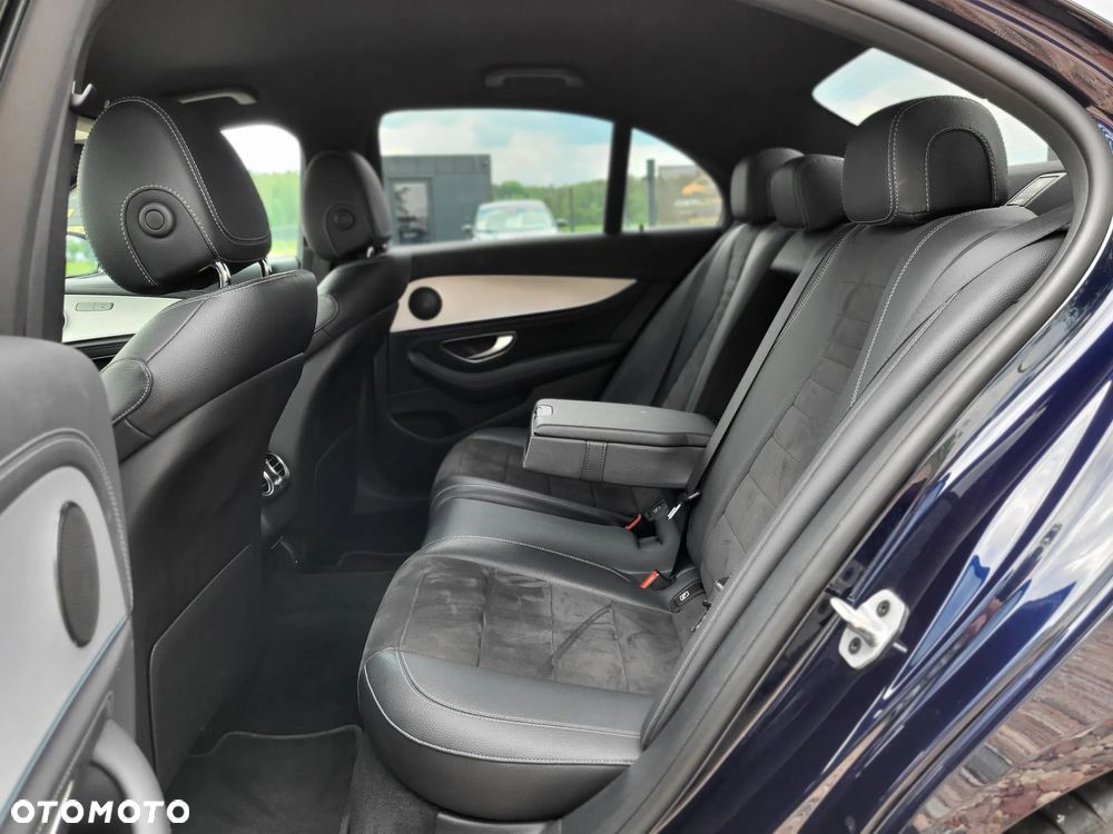 Mercedes-Benz Klasa E 220 d 4-Matic AMG - 23