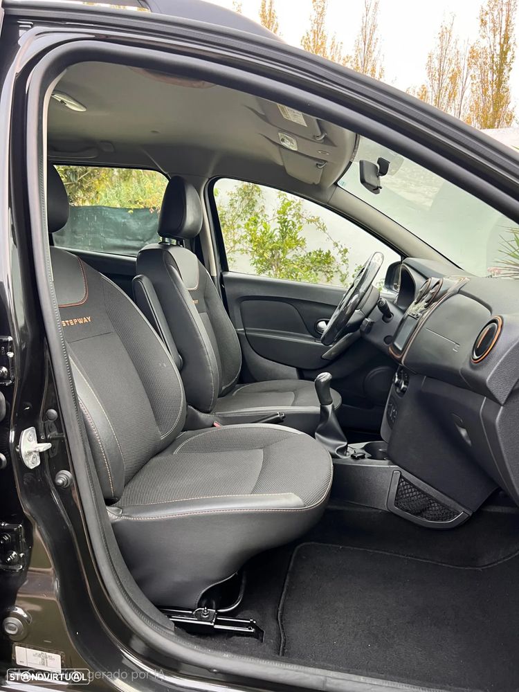 Dacia Logan 0.9 TCe Confort - 19
