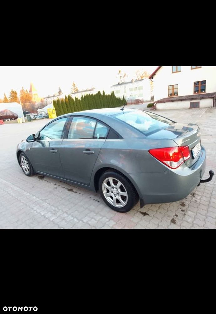 Chevrolet Cruze - 2