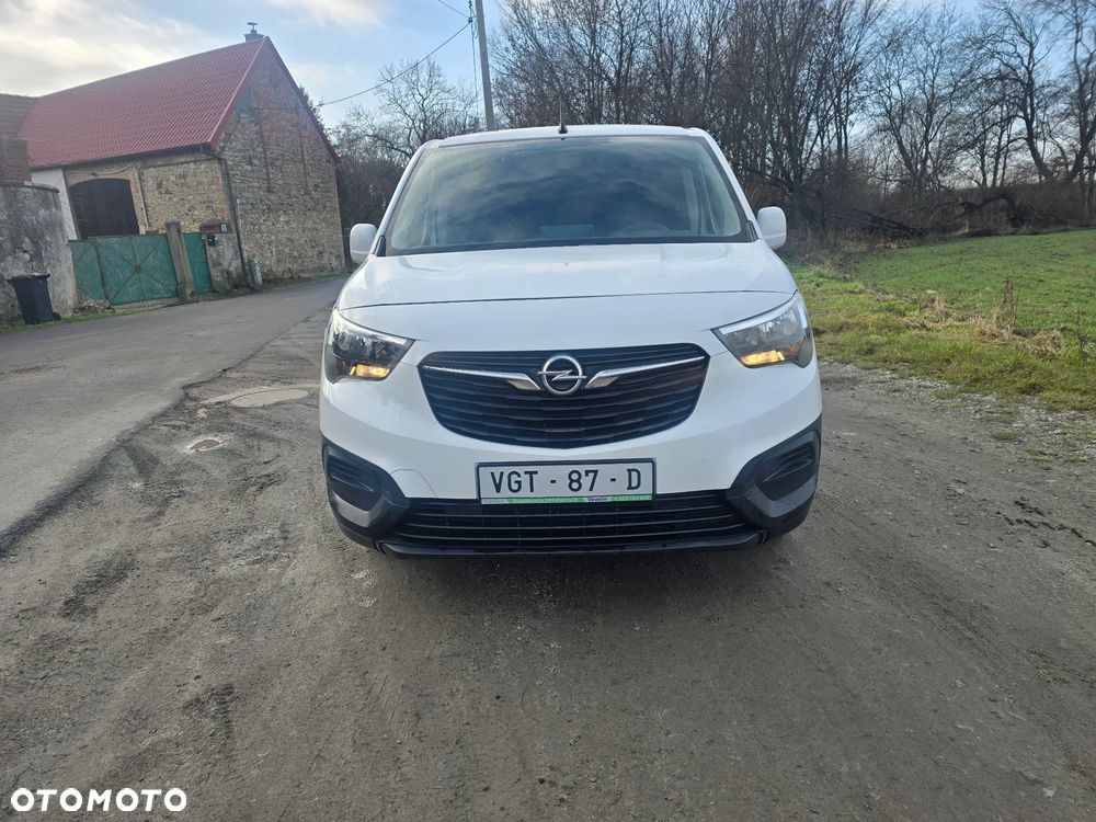 Opel COMBO - 1