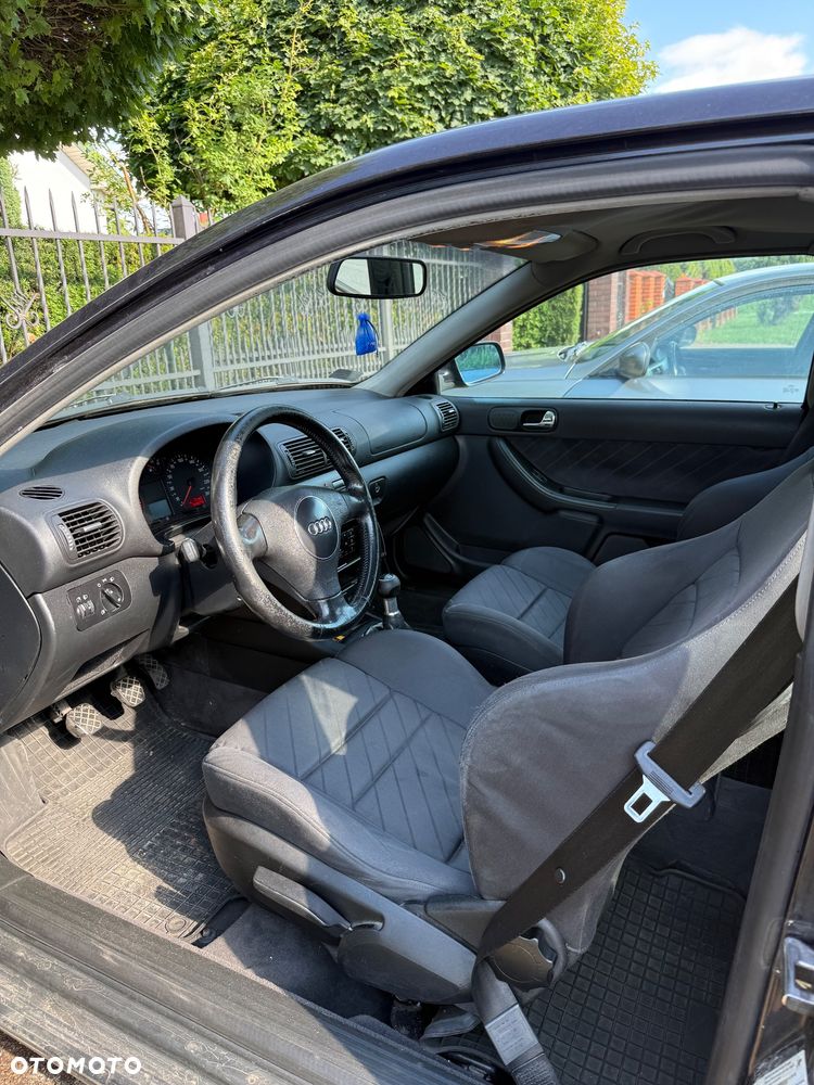 Audi A3 3-drzwiowe 1.9 TDI Attraction - 11