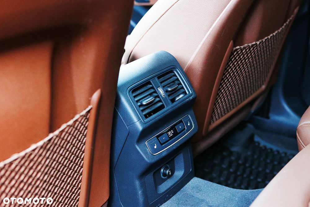 Audi Q5 55 TFSIe quattro S tronic S line - 24