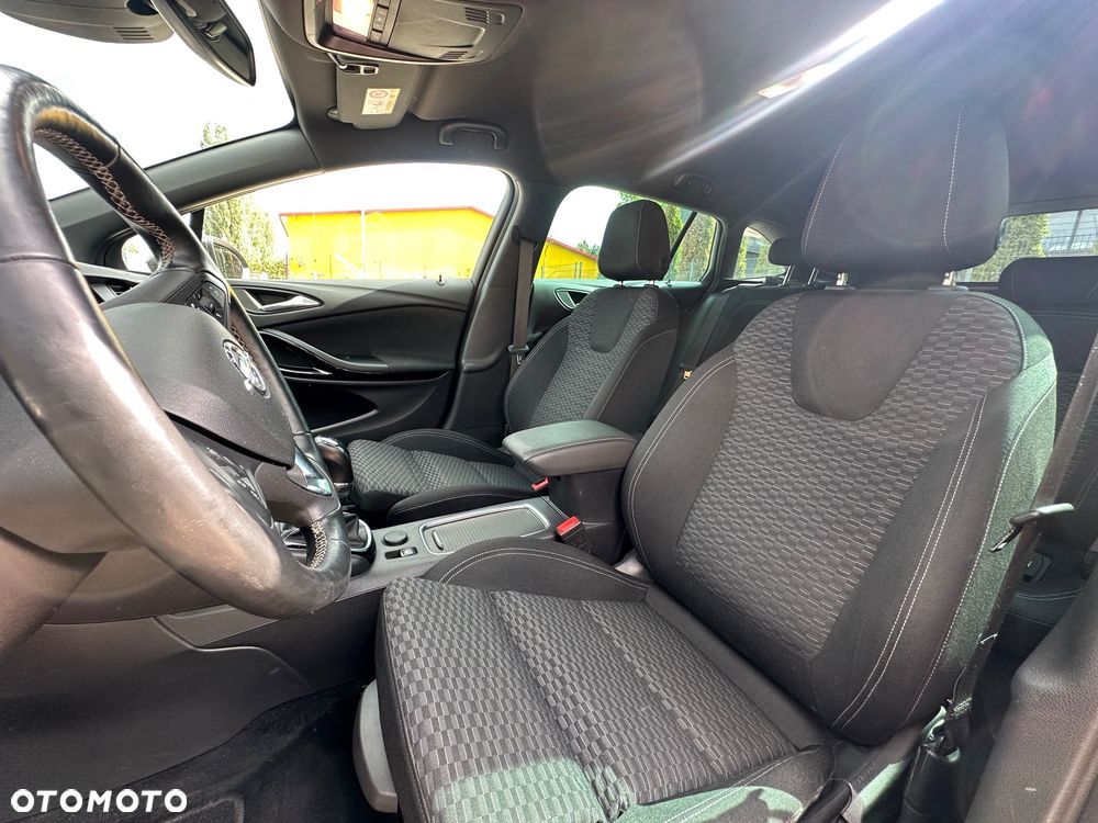 Opel Astra 1.6 Turbo Start/Stop Dynamic - 19
