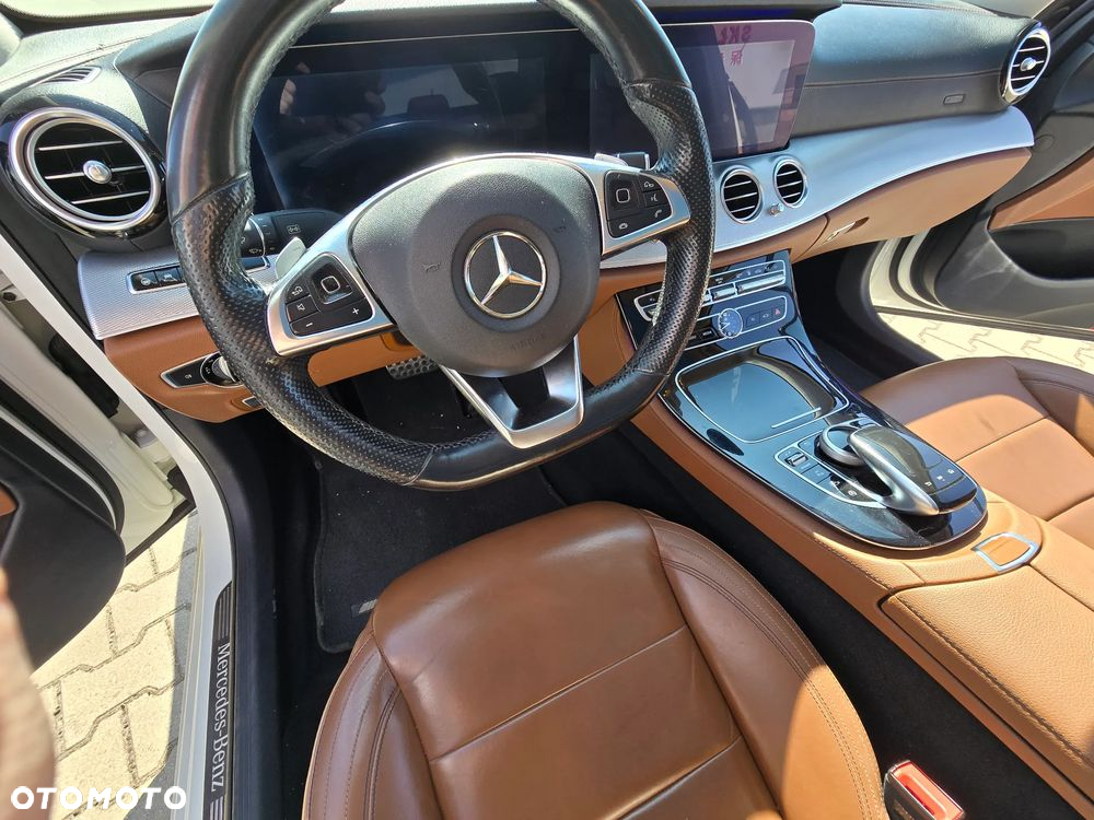 Mercedes-Benz Klasa E 220 d 9G-TRONIC - 2