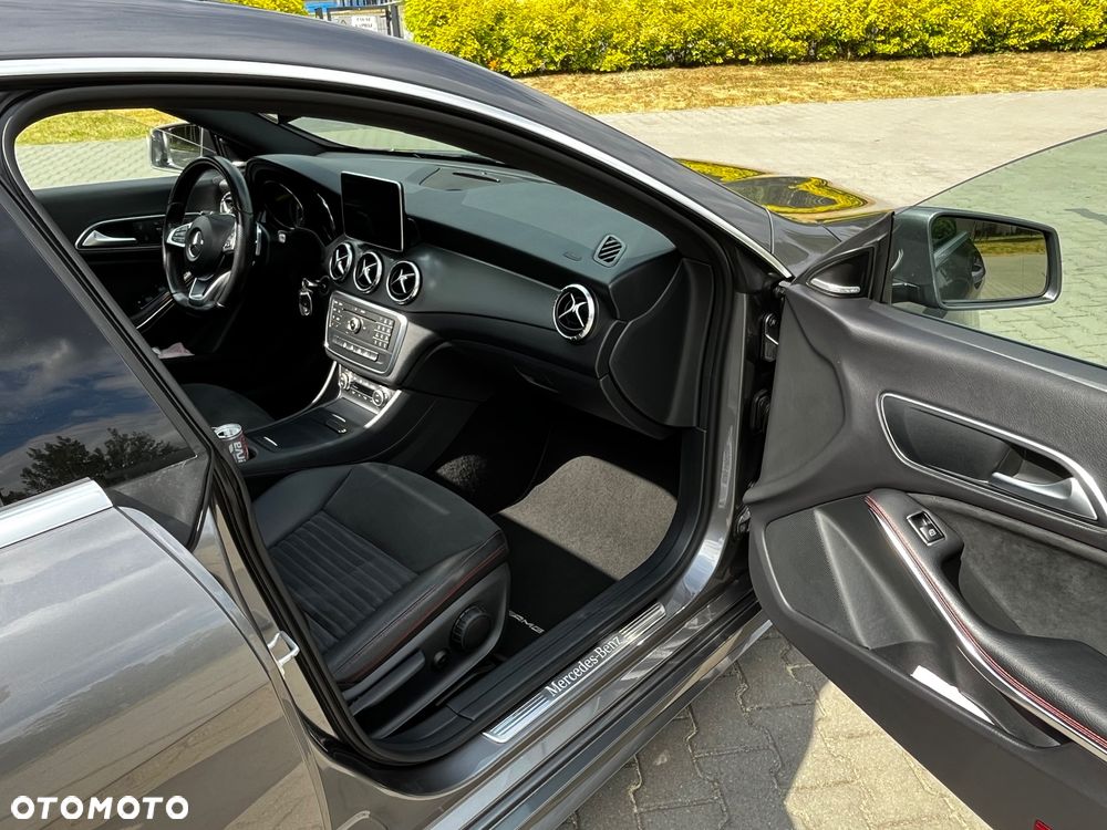 Mercedes-Benz CLA 250 4-Matic AMG Line - 16