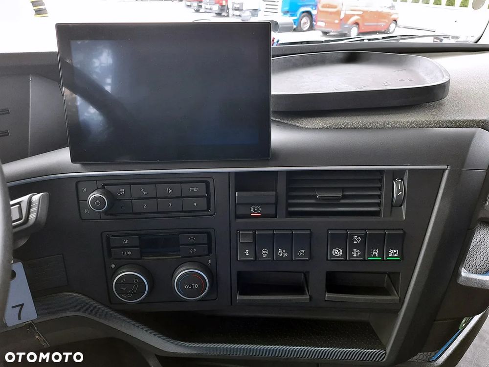 Volvo Volvo FH 500 / EURO 6 * BEZ I-SAVE / ACC / KLIMA POSTOJOWA / NAVIGACJA / Z NIEMIEC - 15
