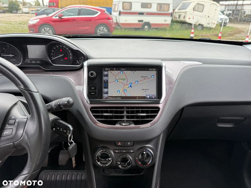 Peugeot 2008 PureTech 82 Allure - 3