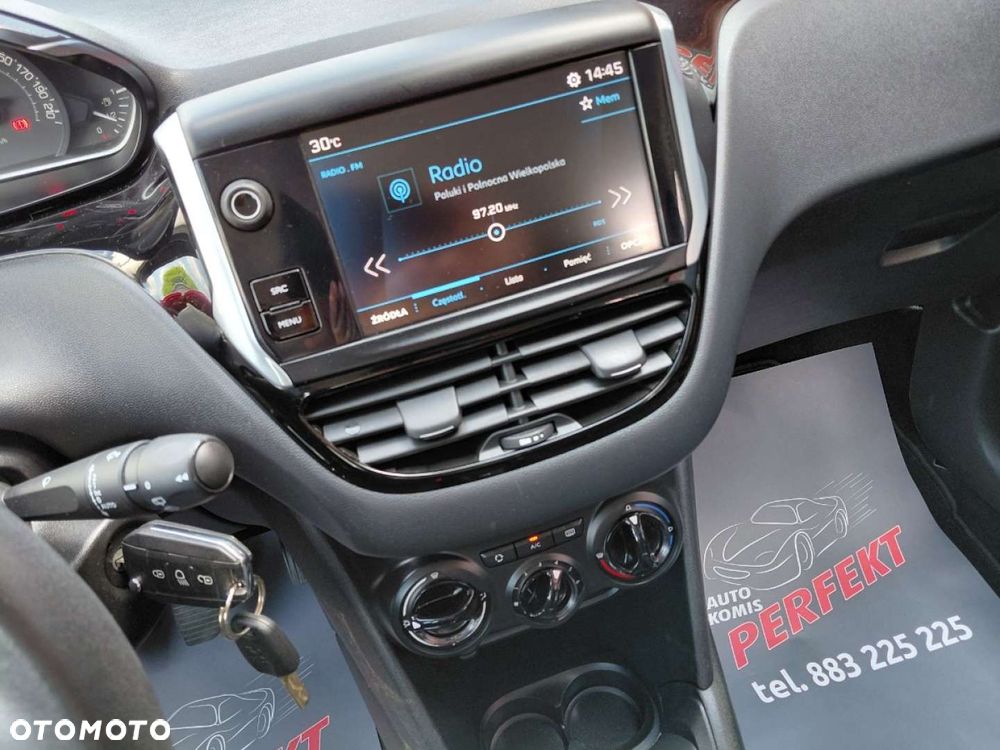 Peugeot 208 - 21