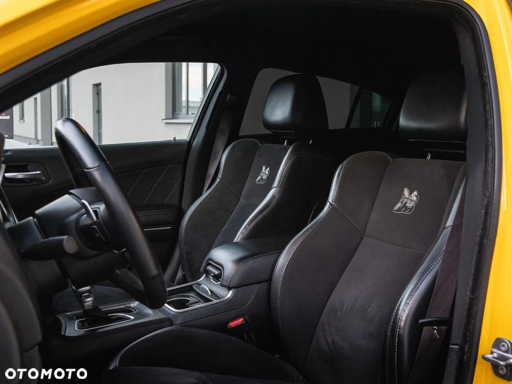 Dodge Charger 5.7 R/T - 8