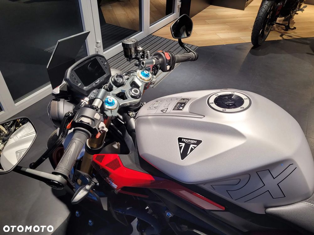 Triumph Street Triple - 5