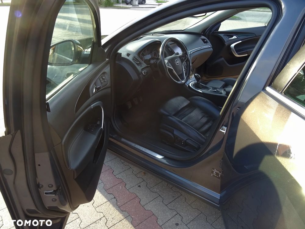 Opel Insignia 2.0 CDTI - 12