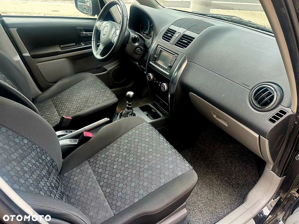 Suzuki SX4 - 8
