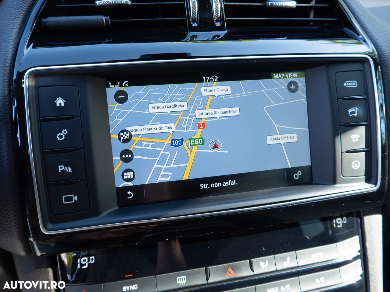 Jaguar F-Pace 20d AWD Aut. Prestige - 32