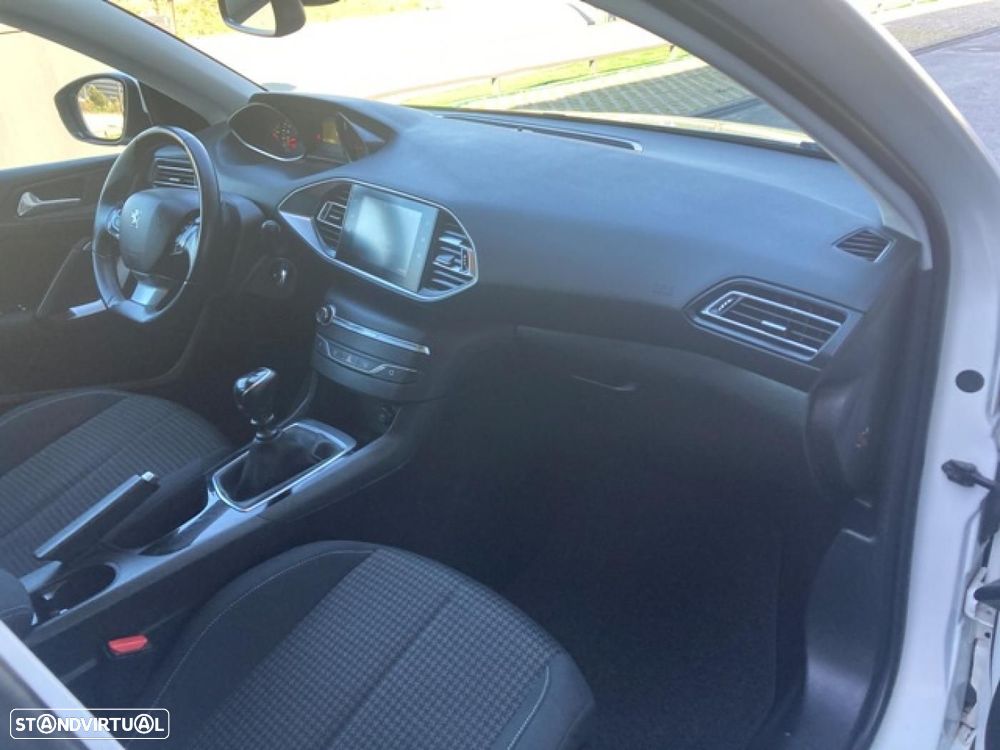 Peugeot 308 1.5 BlueHDi Active Pack - 26