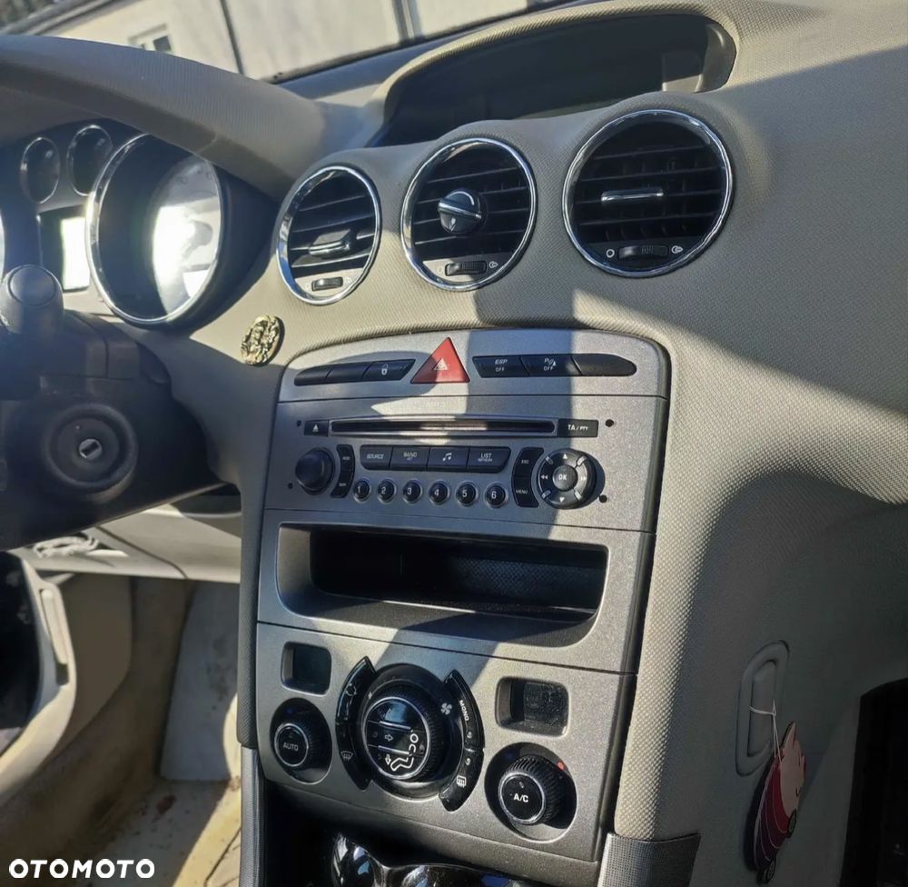 Peugeot 308 1.6 Premium - 16