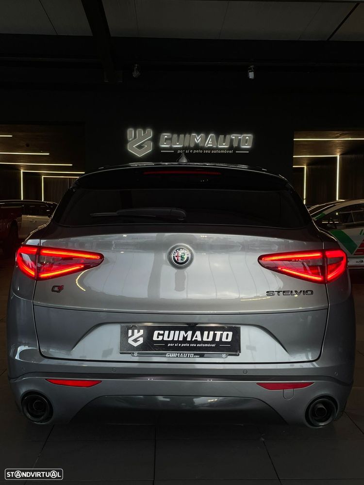 Alfa Romeo Stelvio 2.2 D TI Q4 AT8 - 6