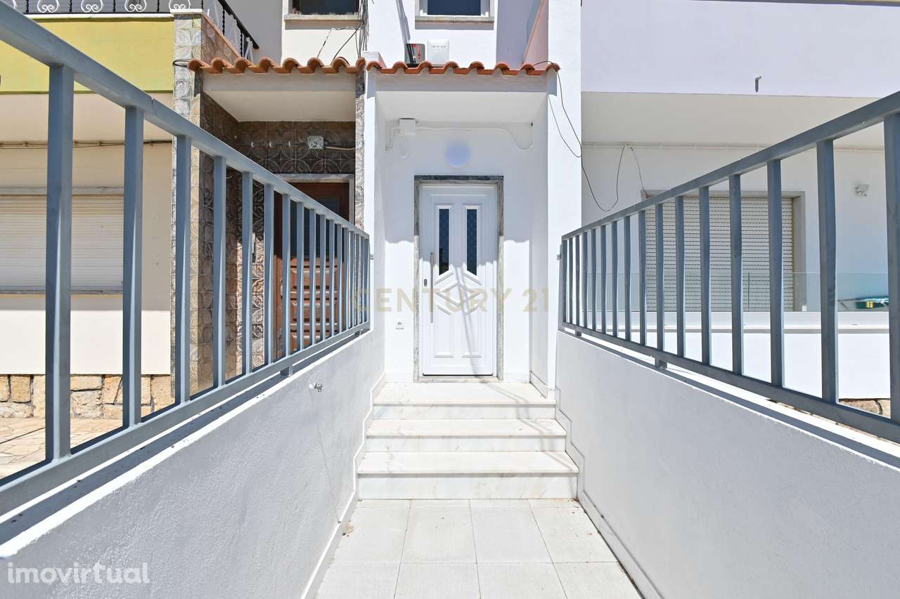 Apartamento T3+1 para arrendamento, junto aos Salesianos de Manique - Grande imagem: 2/28