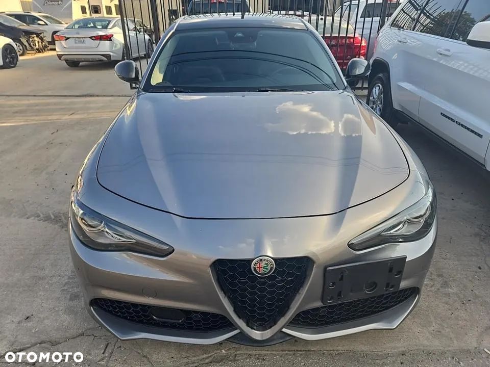Alfa Romeo Giulia - 2