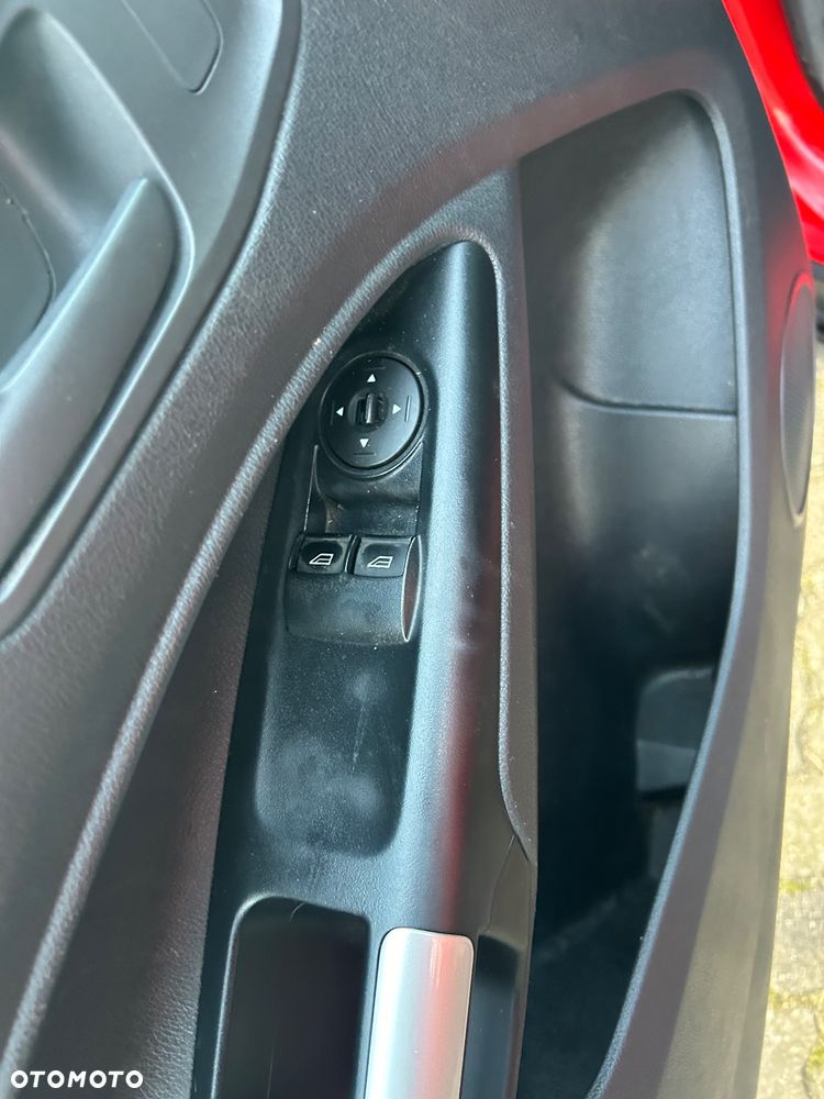 Ford Transit Connect - 21