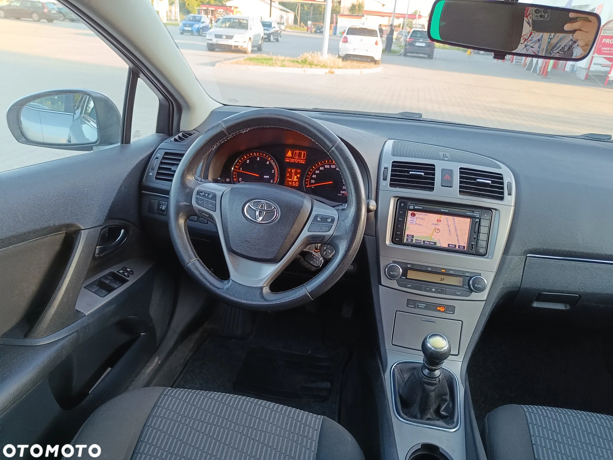 Toyota Avensis 2.0 D-4D Combi Executive - 11