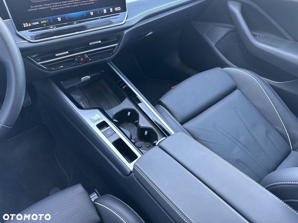 Volkswagen Passat - 16