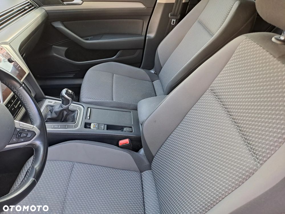 Volkswagen Passat 1.5 TSI EVO Essence - 8