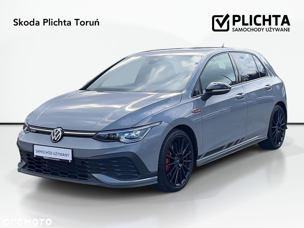 Volkswagen Golf - 1