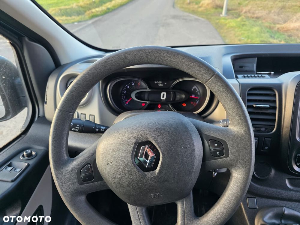 Renault Trafic Grand 1.6 dCi - 9