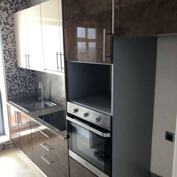 Arrenda-se T4 - Na primeira linha na Foz, Porto - Grande imagem: 3/10