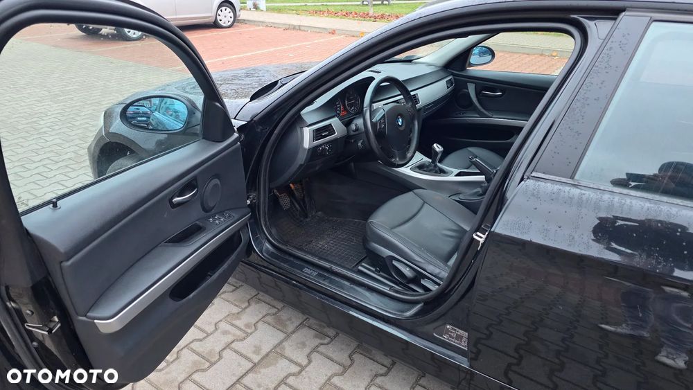 BMW Seria 3 318d - 13