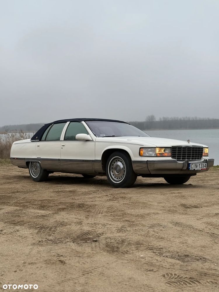 Cadillac Fleetwood 5.7 STD - 8