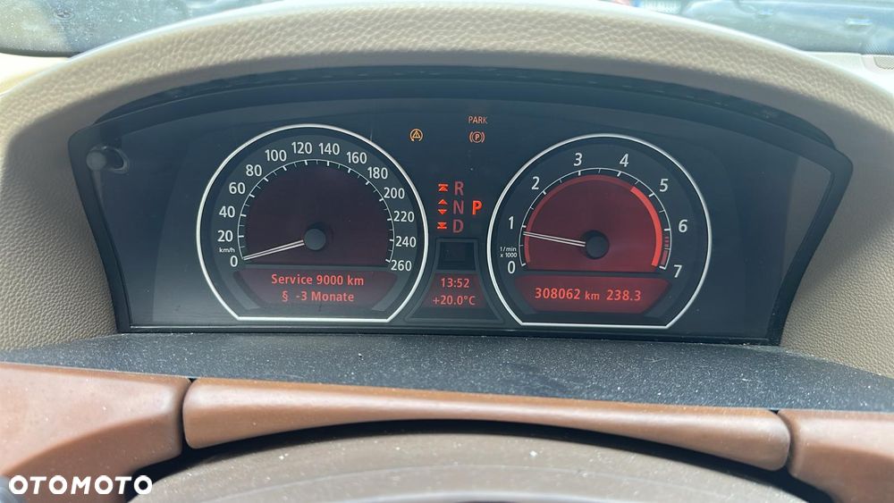 BMW Seria 7 735Li - 3