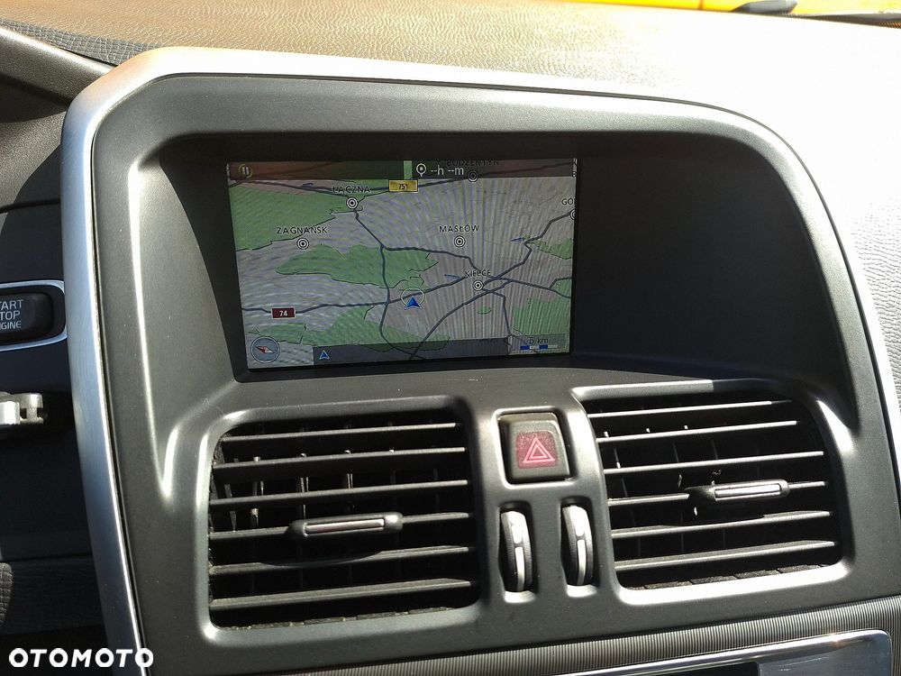 Volvo XC 60 D4 RDesign - 28