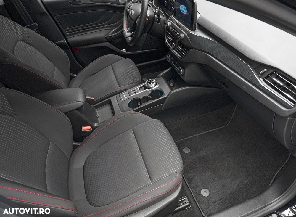 Ford Focus 1.5 EcoBoost ST-Line - 13