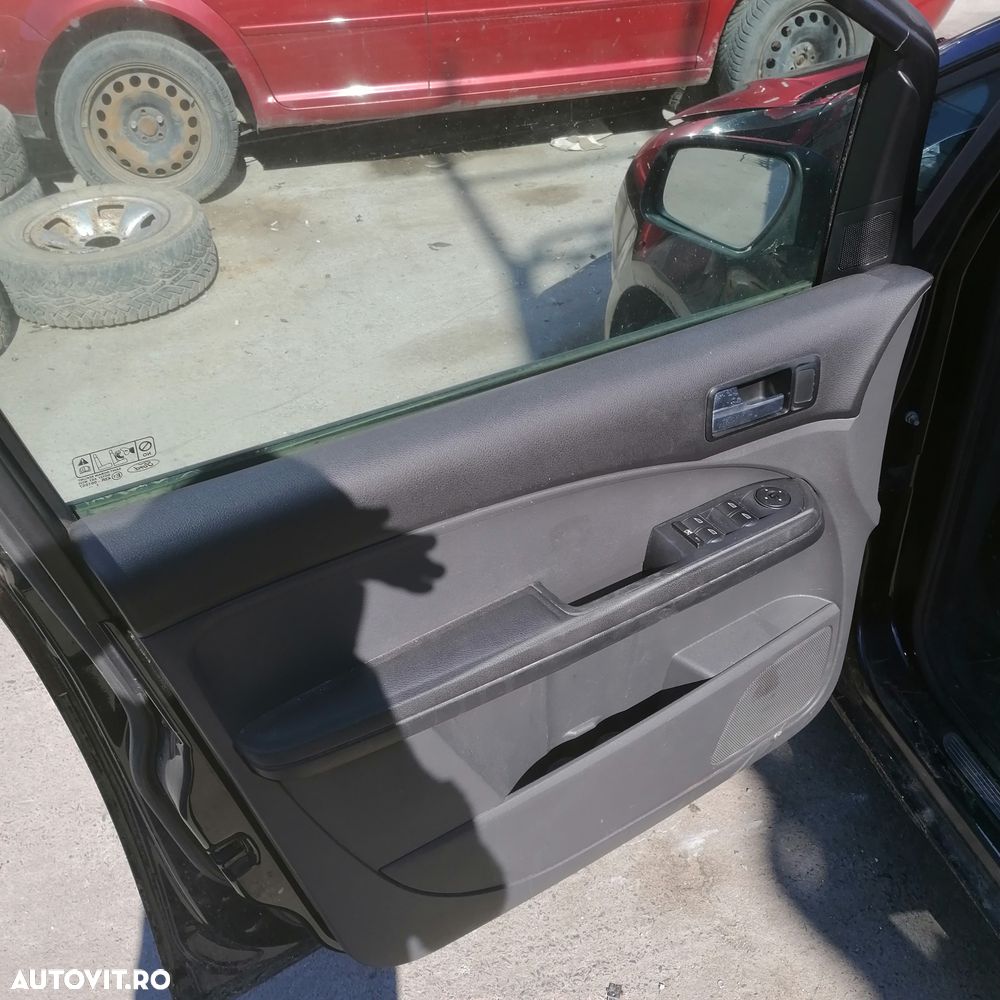 Dezmembrari  Ford C-MAX 1  2003  > 2010 1.6 TDCi Motorina - 7