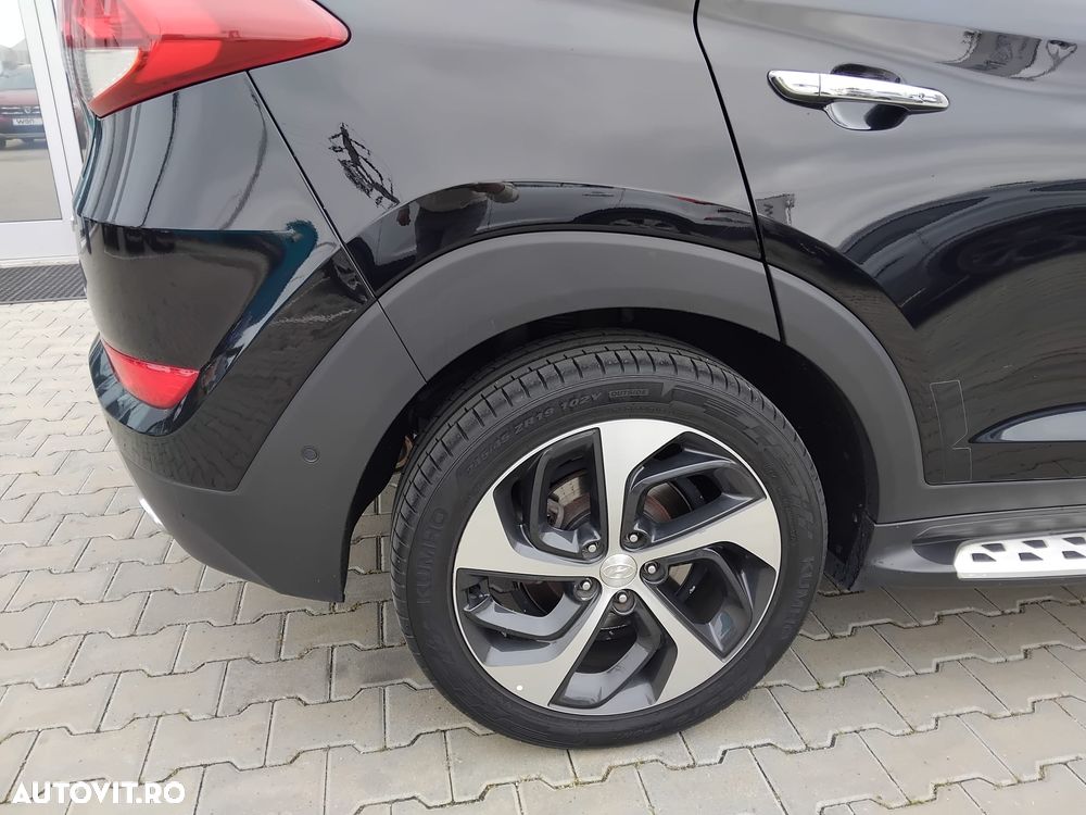 Hyundai Tucson 2.0 CRDI 4WD 8AT Luxury - 9