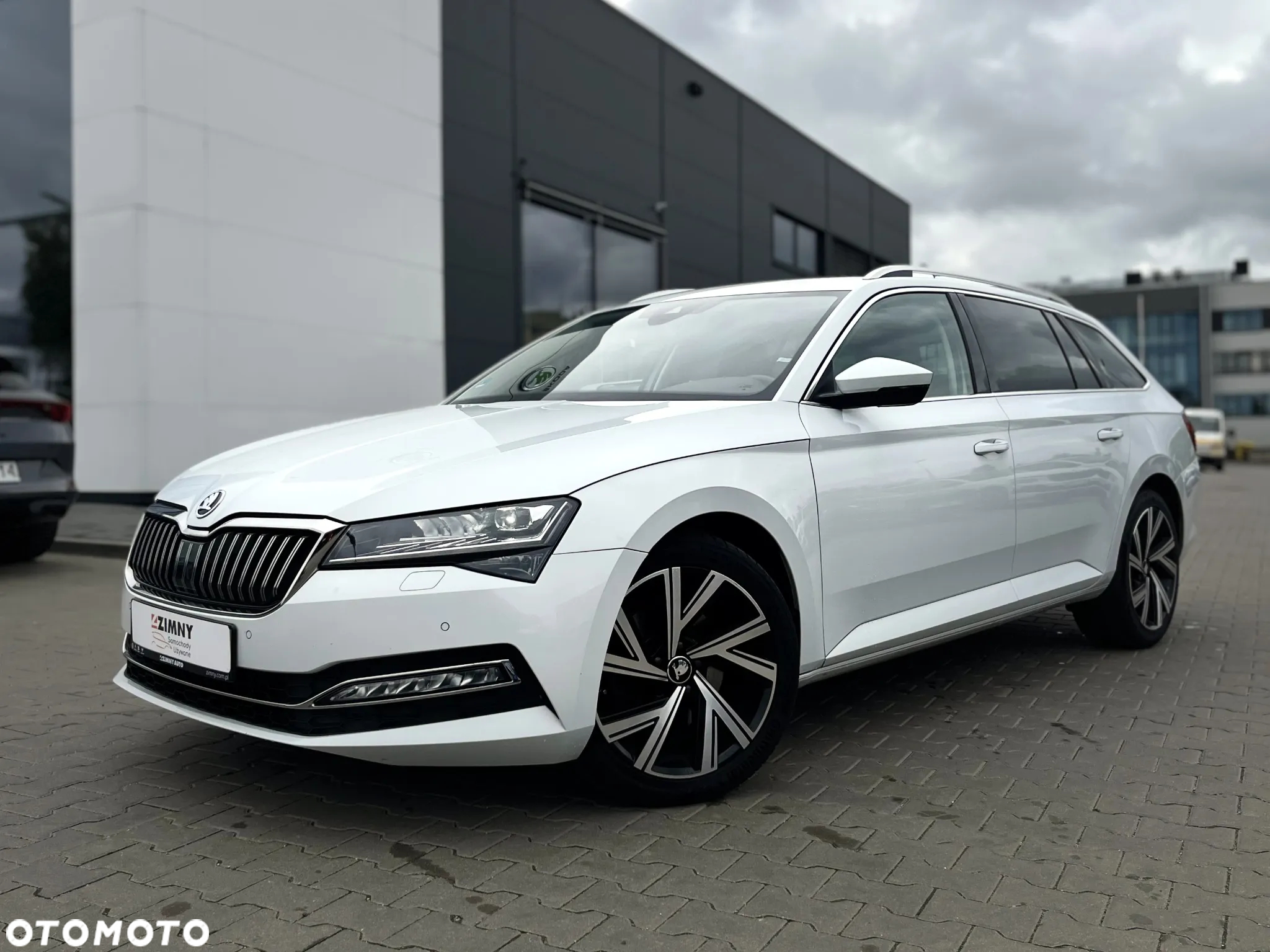 Skoda Superb 2.0 TDI SCR Style DSG - 3
