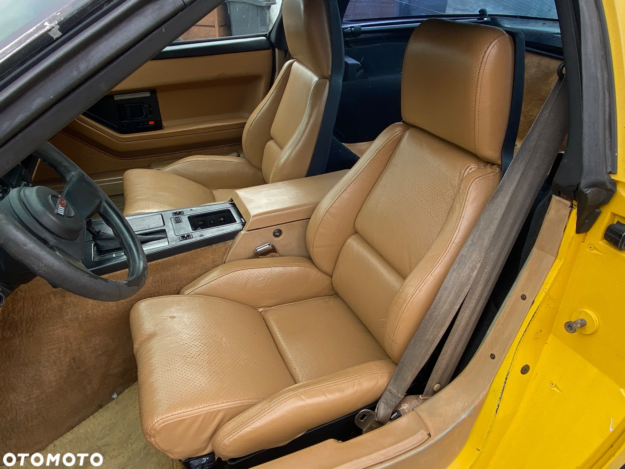 Chevrolet Corvette - 12