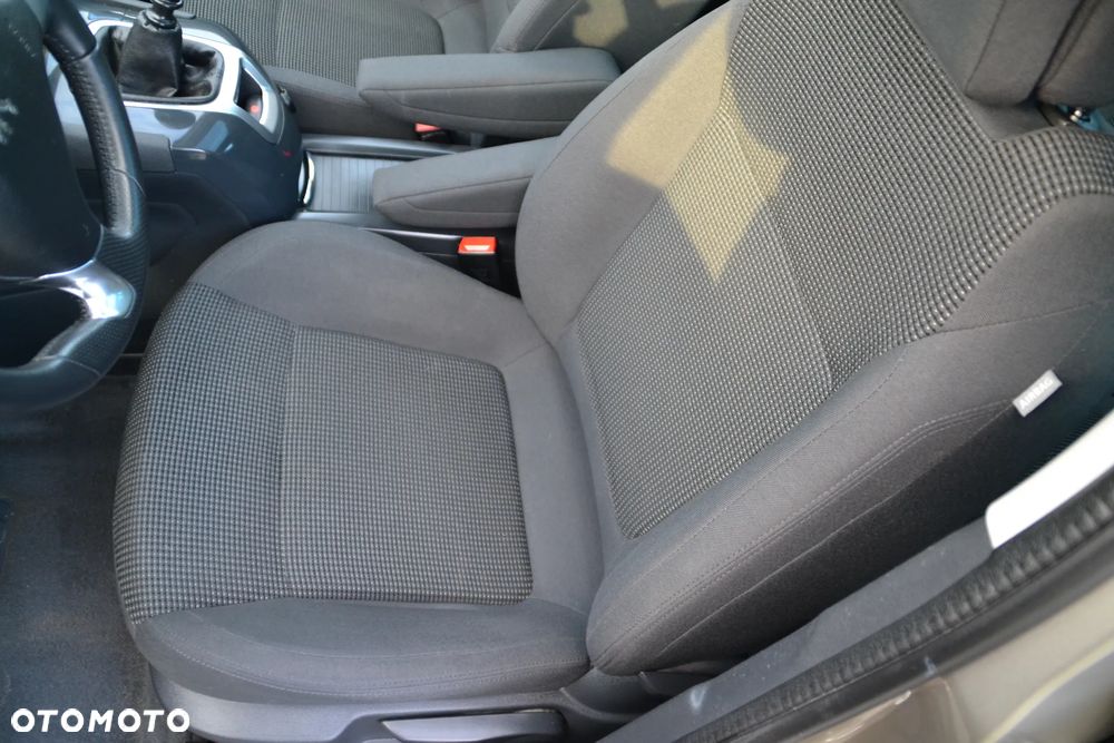 Peugeot 5008 BlueHDI 150 Stop & Start Active - 19