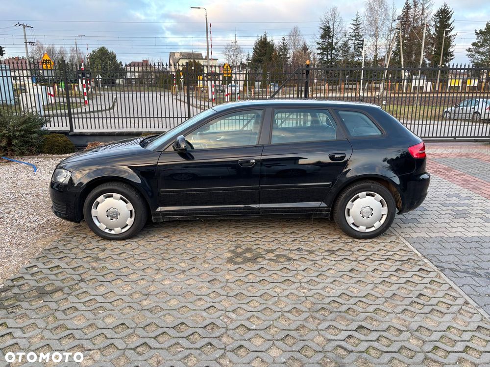 Audi A3 Sportback - 8