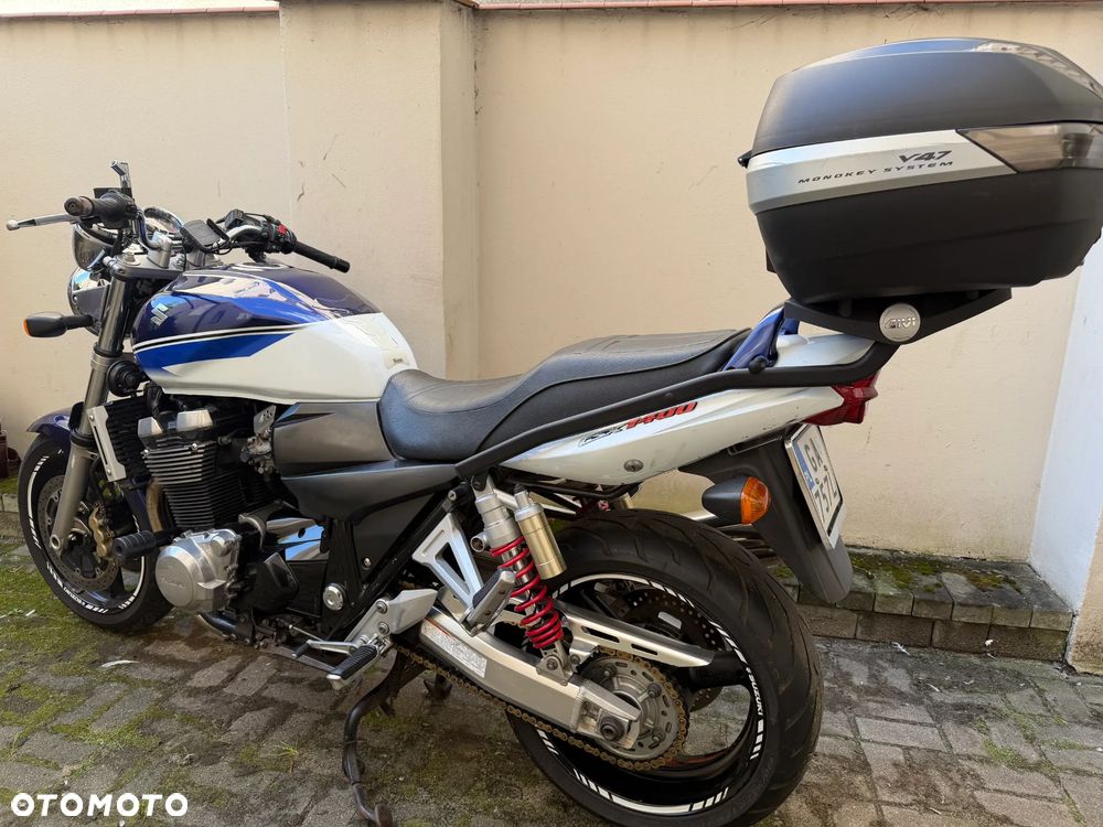 Suzuki GSX - 11
