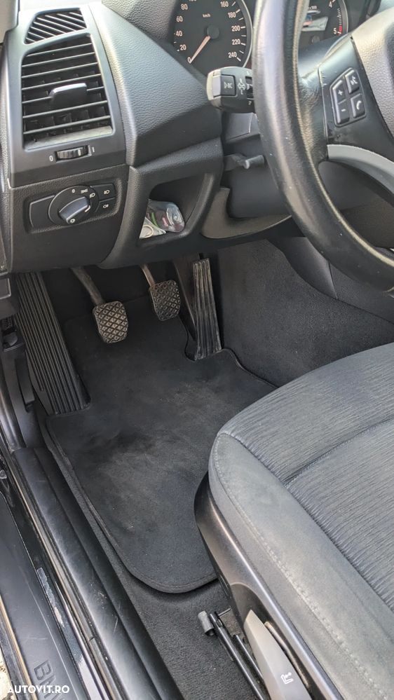 BMW Seria 1 118d DPF - 12