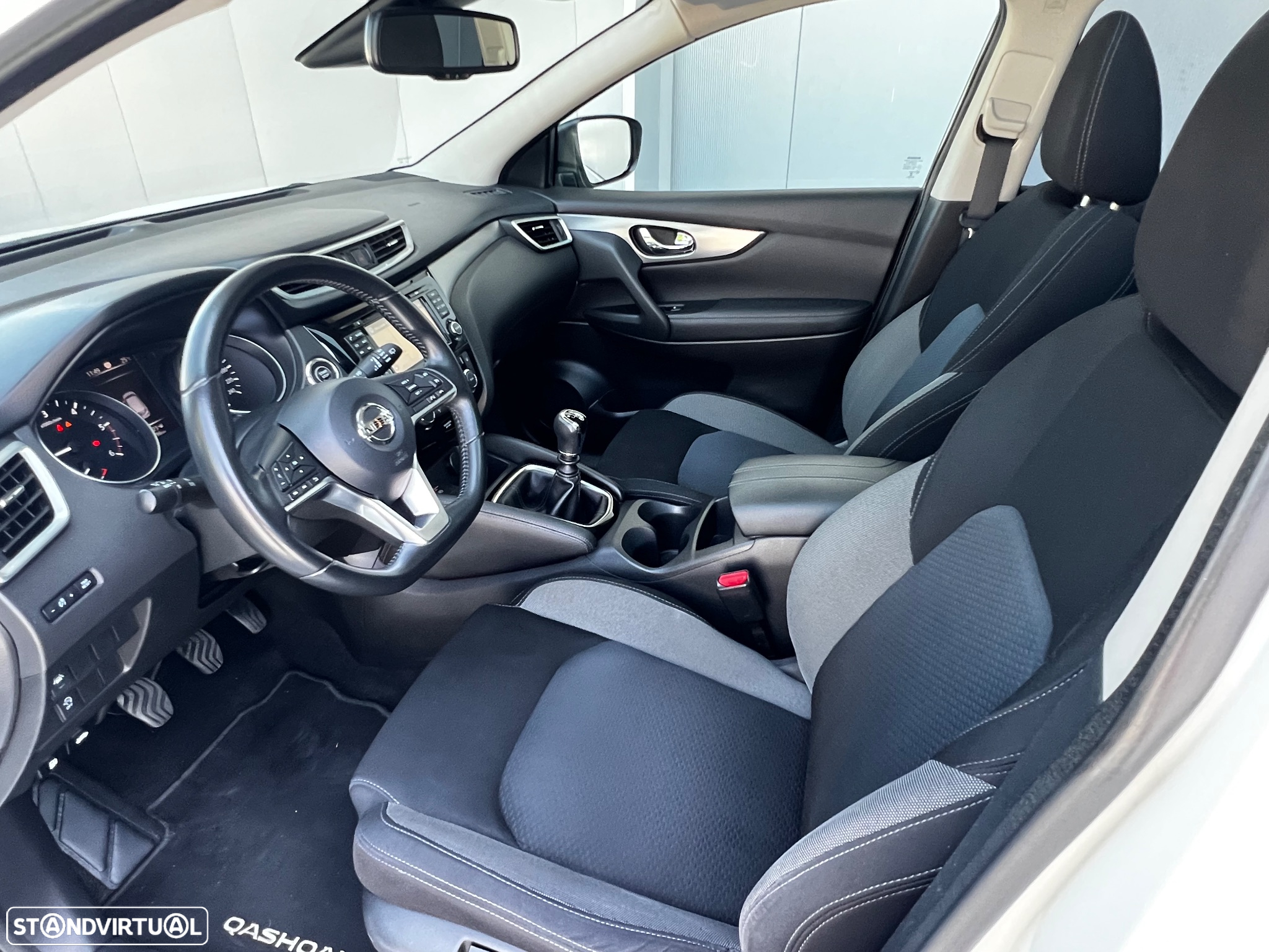 Nissan Qashqai 1.5 dCi N-Connecta J18+Led - 7