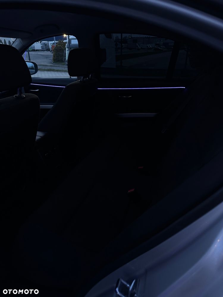 BMW Seria 3 320d DPF - 14