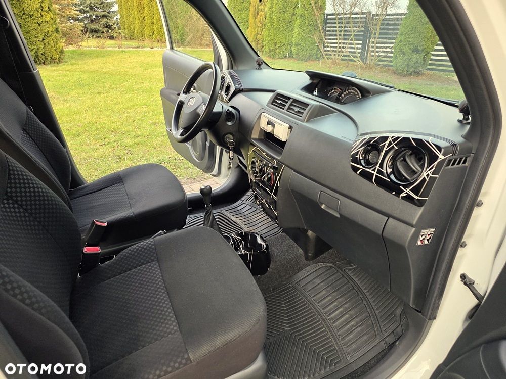 Daihatsu Materia 1.5 - 7