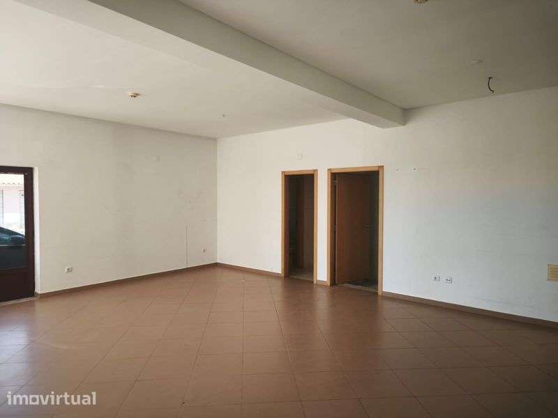 Loja comercial 110M2 - Arganil - Grande imagem: 2/4