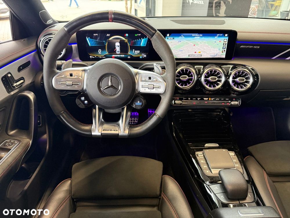 Mercedes-Benz CLA - 24