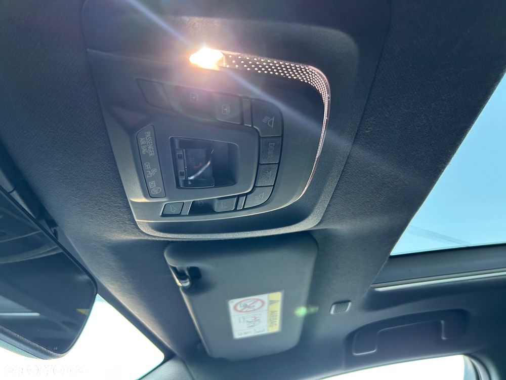 Toyota Corolla 2.0 Hybrid GR Sport Dynamic - 38